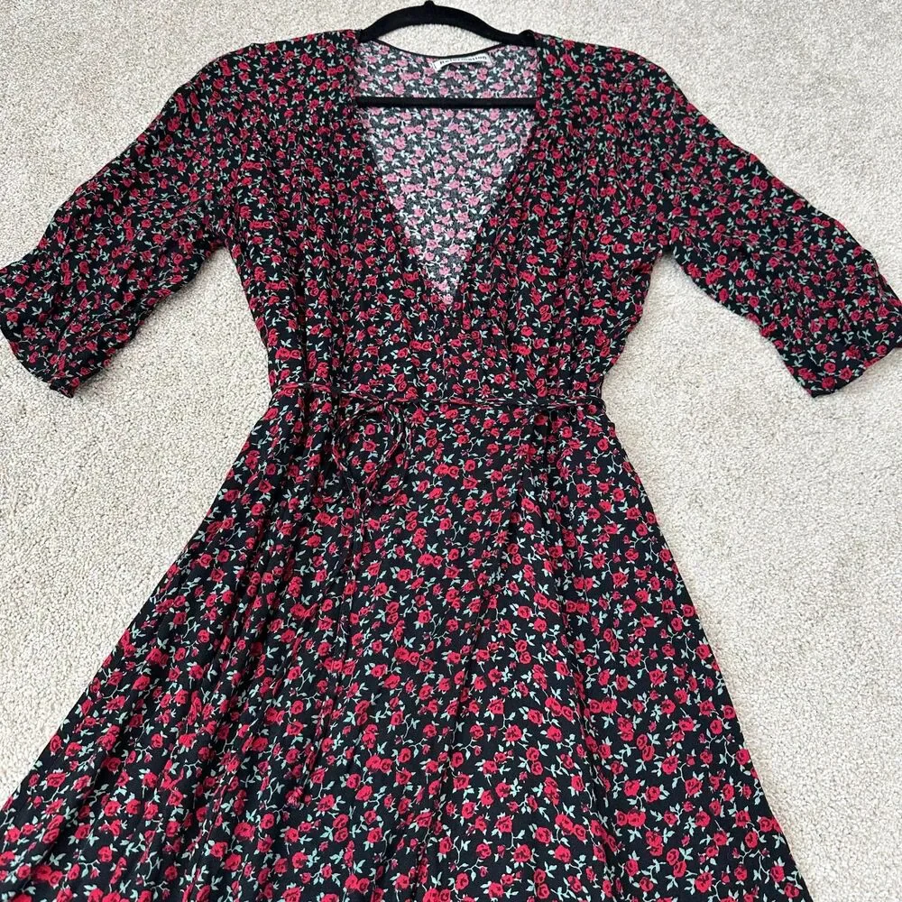 Reformation Judith Wrap Dress in Mabel Floral Print Size L/XL - Picture 2 of 8